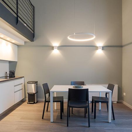 Suite Broletto - By Myhomeincomo Eksteriør billede