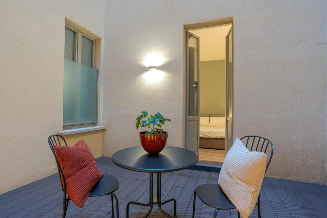 Suite Broletto - By Myhomeincomo Eksteriør billede